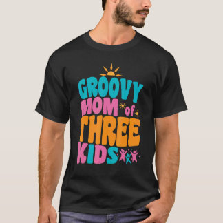 Groovy Mama von drei Kindern zurück zum Schulmond T-Shirt