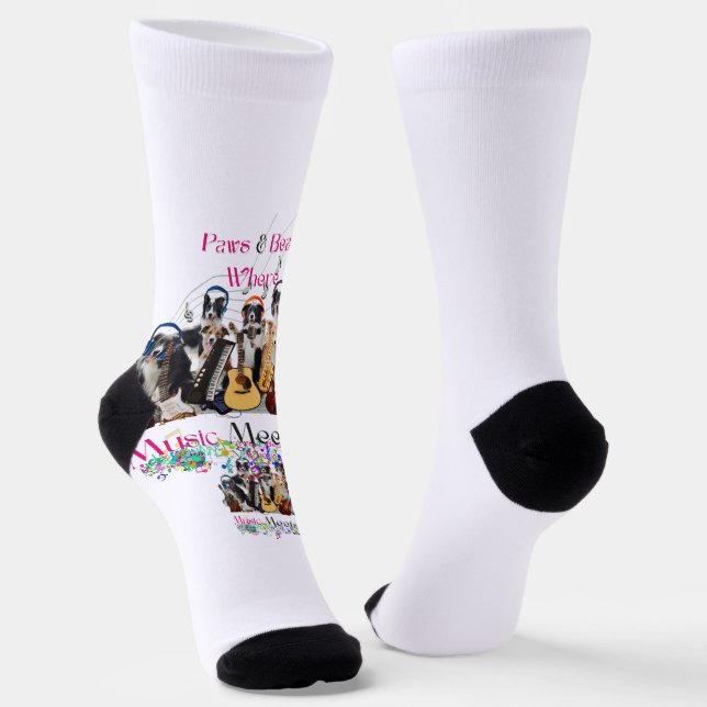 "Groovy Paws: Hunde rocken bis zum Schlag" Es comb Socken (Gewinkelt)