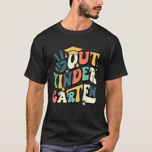 Groovy Peace Out Kinder Garten Last Day Of School  T-Shirt (Vorderseite)