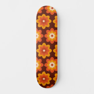 Groovy Retro 70er Boho Hippie Orange Blume Muster Skateboard