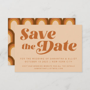 Groovy Retro 70er Typografie Rainbow Pattern Brown Save The Date