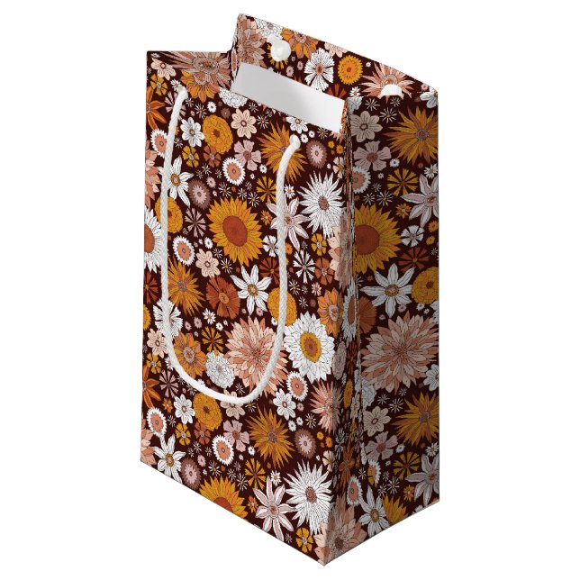Groovy Retro Blumengartenmuster Kleine Geschenktüte (Vorderseite Schrägansicht)