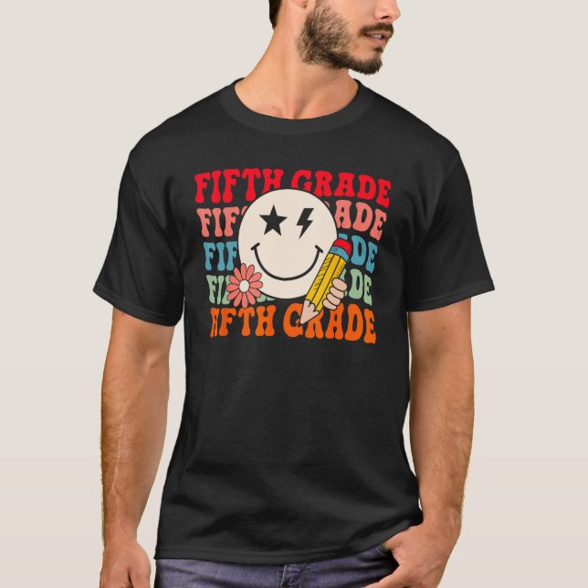 Groovy Retro Fifth Grade Back To School Students T T-Shirt (Vorderseite)