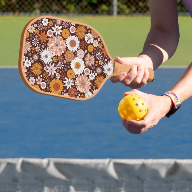 Groovy Retro Flower Garden Pattern Pickleball Schläger (InSitu)