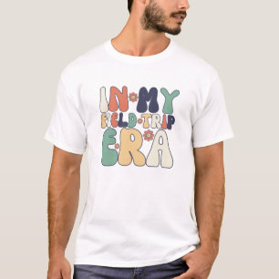 Groovy Retro in meiner Zeit als Feldausflug T-Shirt