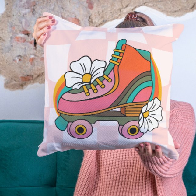 Groovy Retro Roller Skate 60er Hippie Rainbow Kissen (Groovy Retro Roller Skate 60s Hippie Rainbow Throw Pillow teen college dorm room decor decoration)