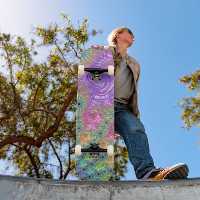 Groovy Trippy Boho Jewel Tone Rainbow Fraktal Skateboard (Außenbereich 1)