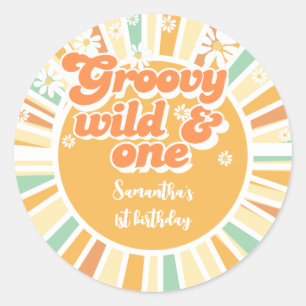 Groovy wild und ein Retro-Kindergeburtstag Runder Aufkleber