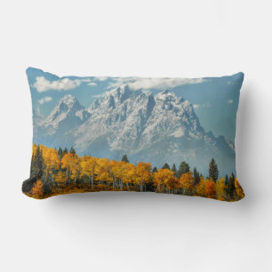 Großartige Teton Berge im Fall Lendenkissen