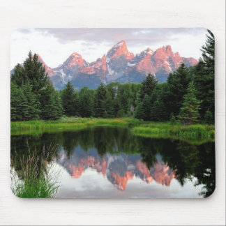 Großartige Teton Reflexionen über dem Biber-Teich Mousepad