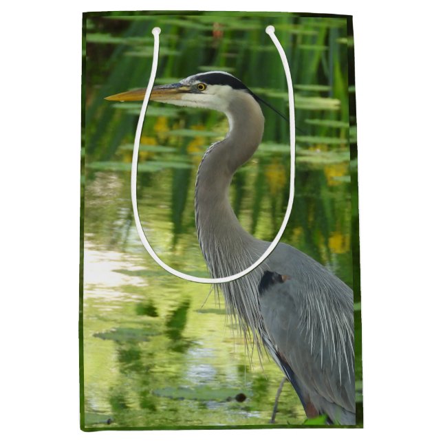 Große Blaue Herde im Teich grün Mittlere Geschenktüte (Vorderseite)