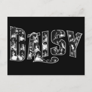 Grosse Buchstaben mit Frauen, die den Namen Daisy Postkarte