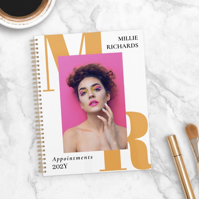 Große Gelbe Initialen Typografie Foto Ernennung Planer (Von Creator hochgeladen)