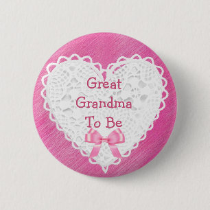 Große Großmutter, zum rosa Spitzen- Button