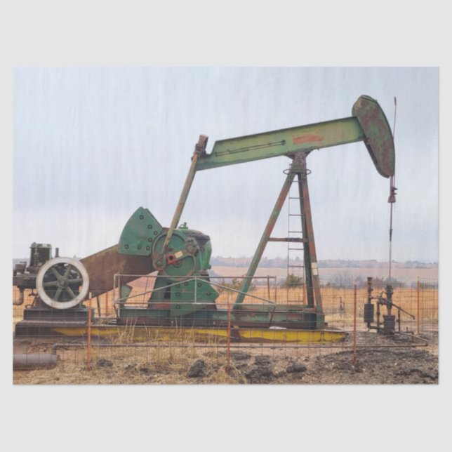 Große grüne Pumpjack auf dem Ölfeld Seidenpapier (Vorderseite)