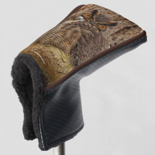 Große Horned Owl im Douglas Fir Golf Headcover