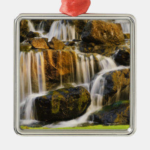 Große Insel, Hawaii. Kaskadierender Bach, Große In Silbernes Ornament