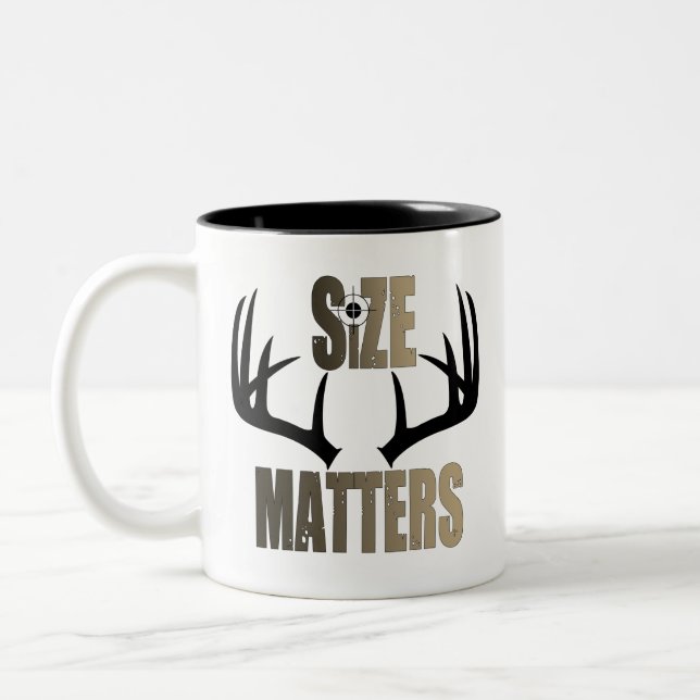 Größe Materie Funny Junting Zweifarbige Tasse (Links)