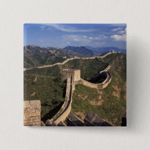 Große Mauer, die sich durch den Berg windet, Button
