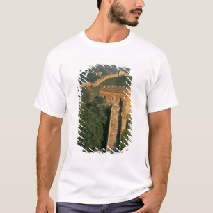 Große Mauer, die sich durch den Berg windet, China T-Shirt