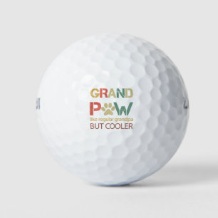 Große Pfote wie ein regelmäßiger Großvater, aber C Golfball