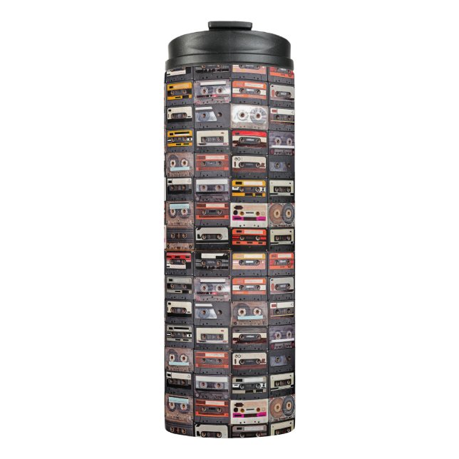 Große Sammlung von Audiokassetten. Retro musical  Thermosbecher (Vorderseite)