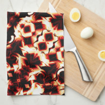 Große Spiegelung von leicht gearbeiteten Formen