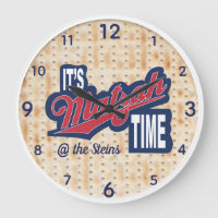 Große Uhr "Es ist Matzah Time"