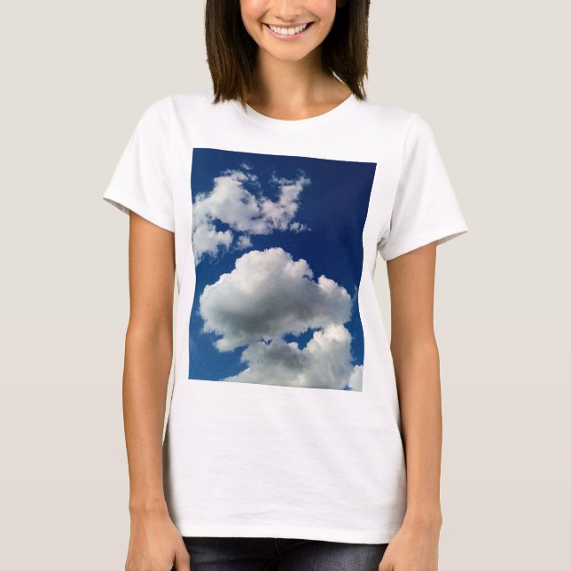 Große weiche Wolken T-Shirt (Vorderseite)