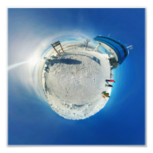 Große weiße Ski-Hügel-Schnee-Kugel-kleiner Plan Fotodruck