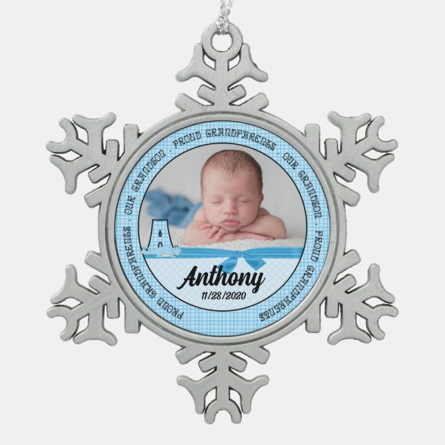Großeltern Baby Blue Monogram A Schneeflocken Zinn-Ornament (Vorderseite)