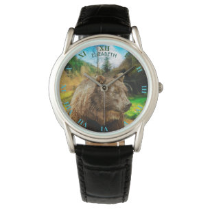 Großer Grizzlybär und schöne Gebirgslandschaft Armbanduhr