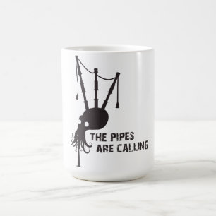 Großer Hochland-Dudelsack - die Rohre nennen Kaffeetasse