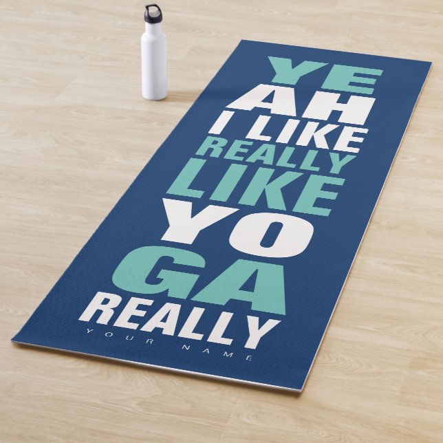 Großer moderner typografischer individuelle Name Yogamatte (Beispiel)