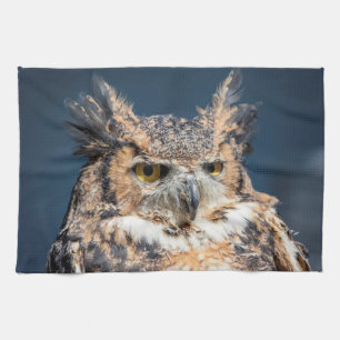 Großes Horned Owl Portrait Handtuch