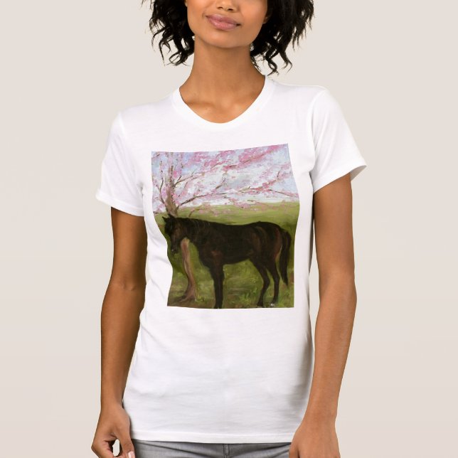 Großes schwarzes Pferd und ein Kirschbaum T-Shirt (Vorderseite)