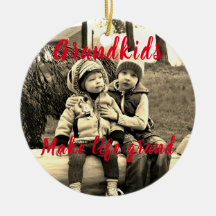 Großkinder machen das Foto zu Weihnachten