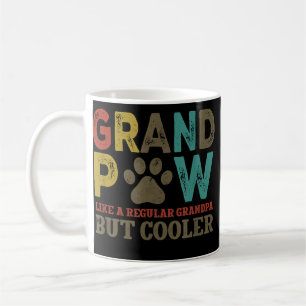 Großmutter wie ein regelmäßiger Großvater, abe Kaffeetasse
