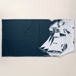 Großschiff und Wolken Strandtuch