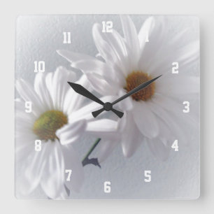 Größtenteils weiß quadratische wanduhr