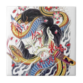 Groteskes und Schlangen-Tattoo-Design Fliese