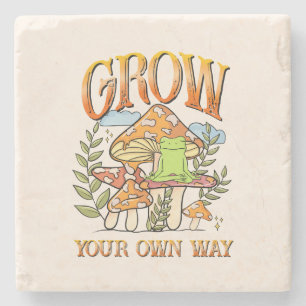 "Grow your own way"   Frosch und Pilze vermitteln Steinuntersetzer