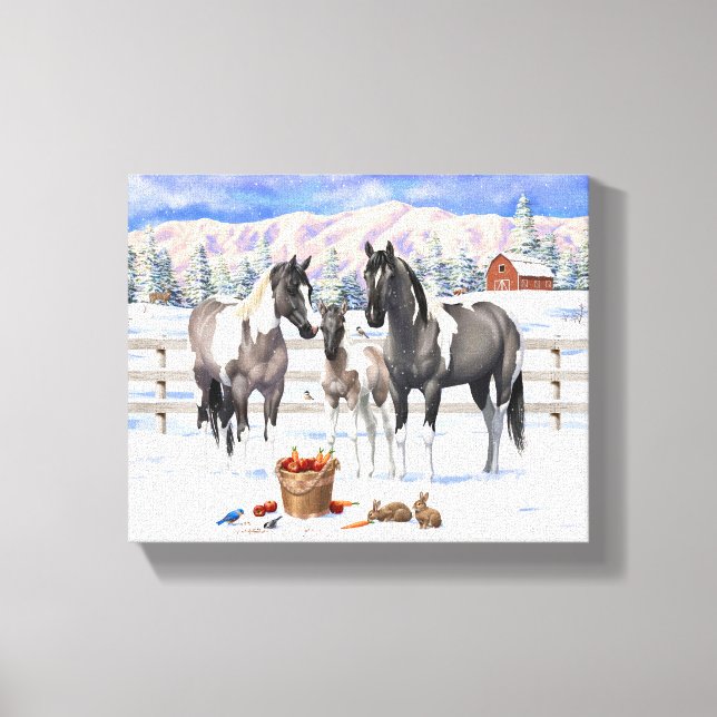 Grulla Pinto Gray Paint Horses on Winter Farm Leinwanddruck (Vorderseite)