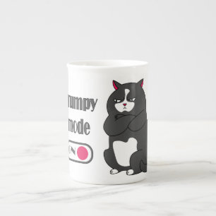 Grumpiger Modus bei lustiger, dicker Katze Prozellantasse