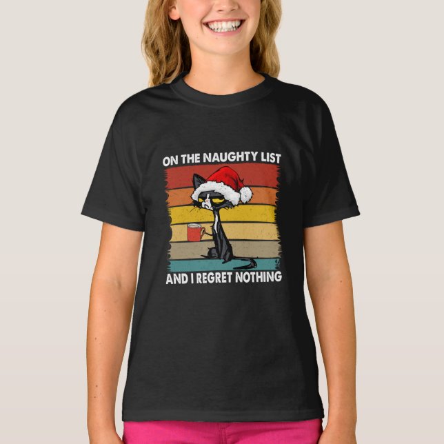 Grumpy Christmas Cat auf der Naughty List T-Shirt (Vorderseite)