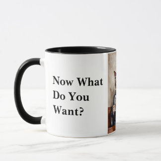 Grumpy Office Cat Reading the Newspaper Tasse