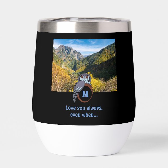 Grumpy Owl Nesting on Monogram Egal Foto (Rückseite)