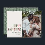 Grün Lässige Farben Weihnachts-Single Foto Feiertagskarte<br><div class="desc">Diese lässige Weihnachts-Single-Weihnachtskarte ist perfekt für Ihren lustigen, kreativen, hellen Weihnachtsgruß. Es ist ein einzigartiger, spielerischer, moderner Schriftart in Rot, Boho Bräune und heller und dunkelgrüner Farbe, die für ein fröhliches, saisonales Ambiente sorgen. Wenn Sie Ihren Lieben den dunklen Winter mit niedlichem Feiertagsjubeln näher bringen wollen, haben Sie genau das...</div>