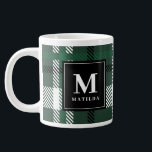 Grün-schwarz-karierter Karo Weihnachten Jumbo-Tasse<br><div class="desc">Grün-schwarz-karierter Karo Weihnachten. Mit Platz für Name und Initial.</div>