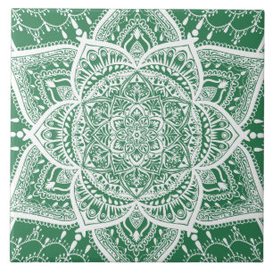 Grün und Weiß Mandala - Loergann in Rosemary Fliese